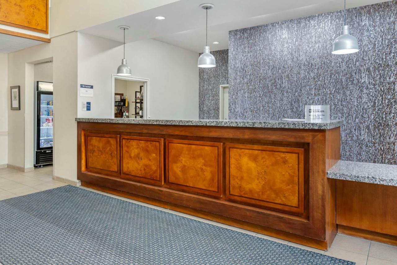 Best Western Plus Peppertree Inn At Omak Buitenkant foto