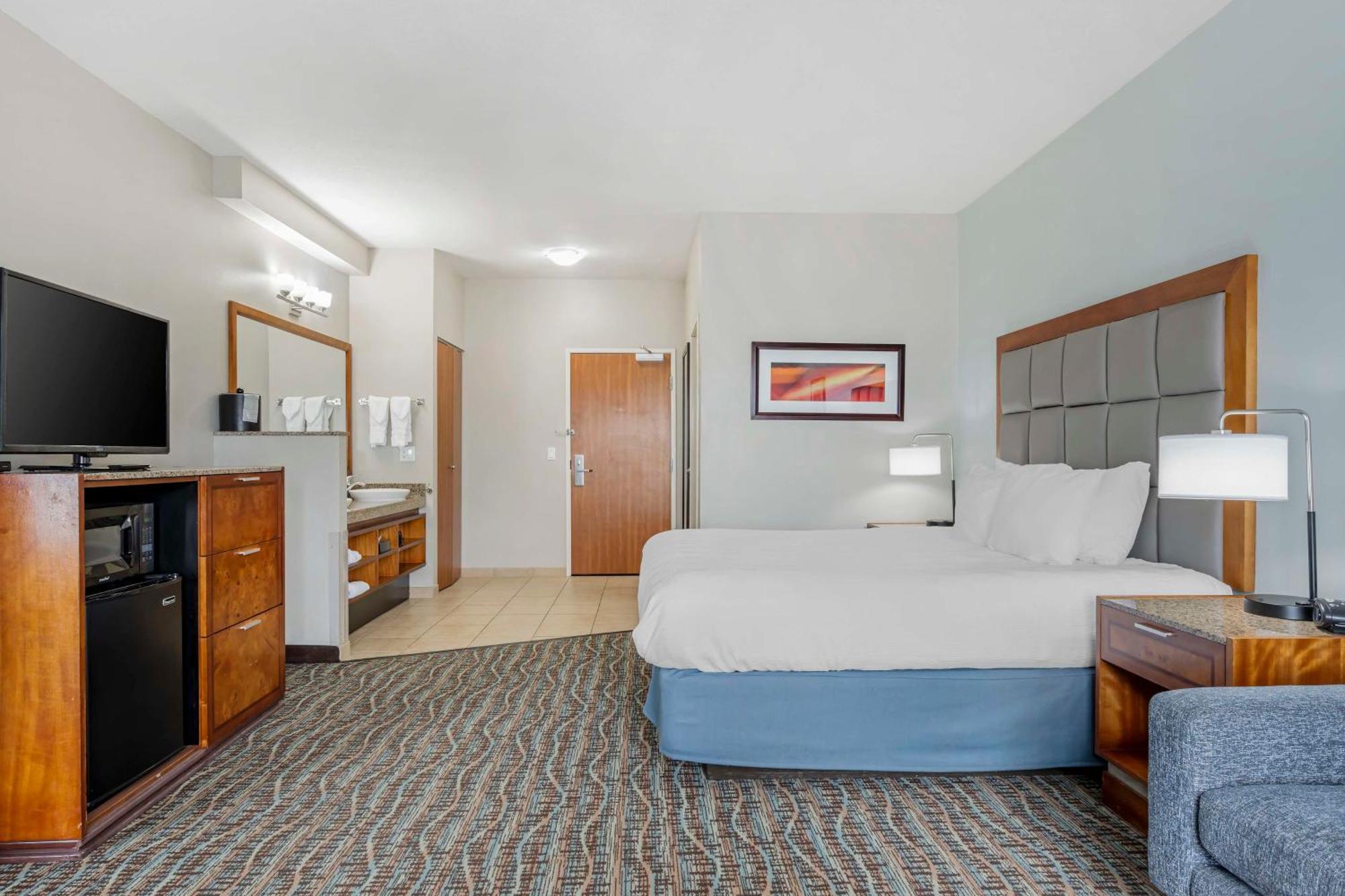Best Western Plus Peppertree Inn At Omak Buitenkant foto