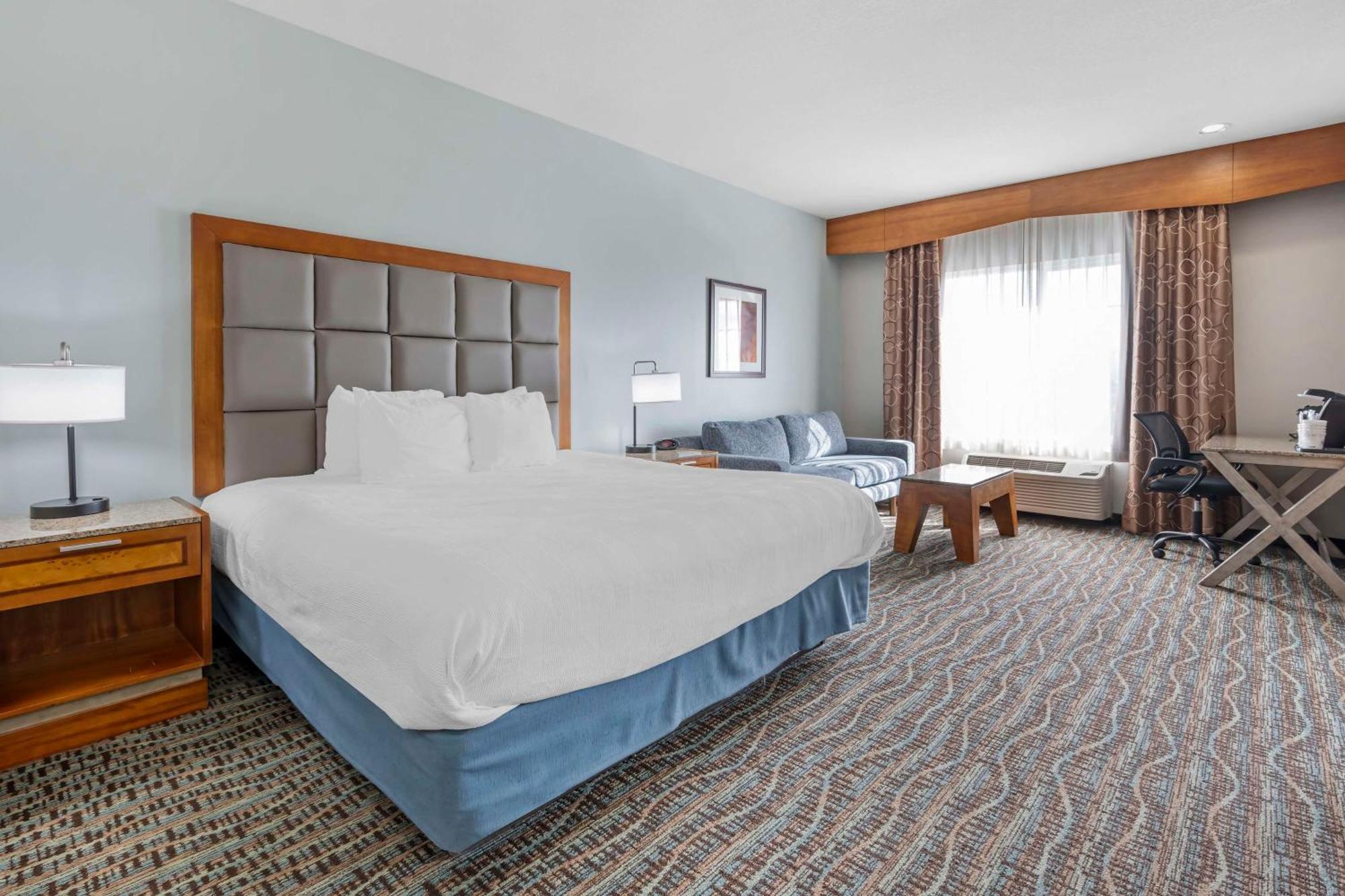 Best Western Plus Peppertree Inn At Omak Buitenkant foto