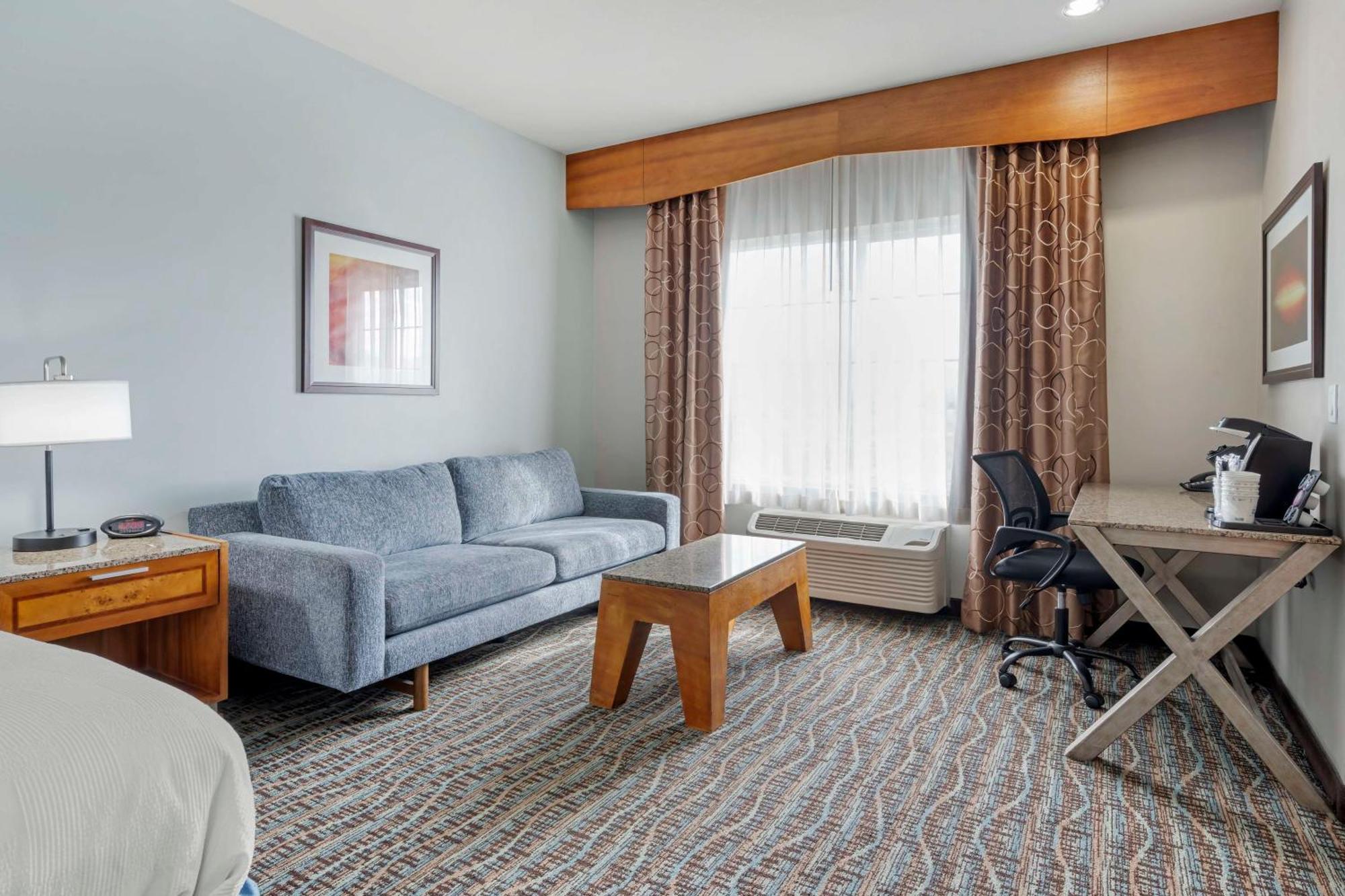 Best Western Plus Peppertree Inn At Omak Buitenkant foto