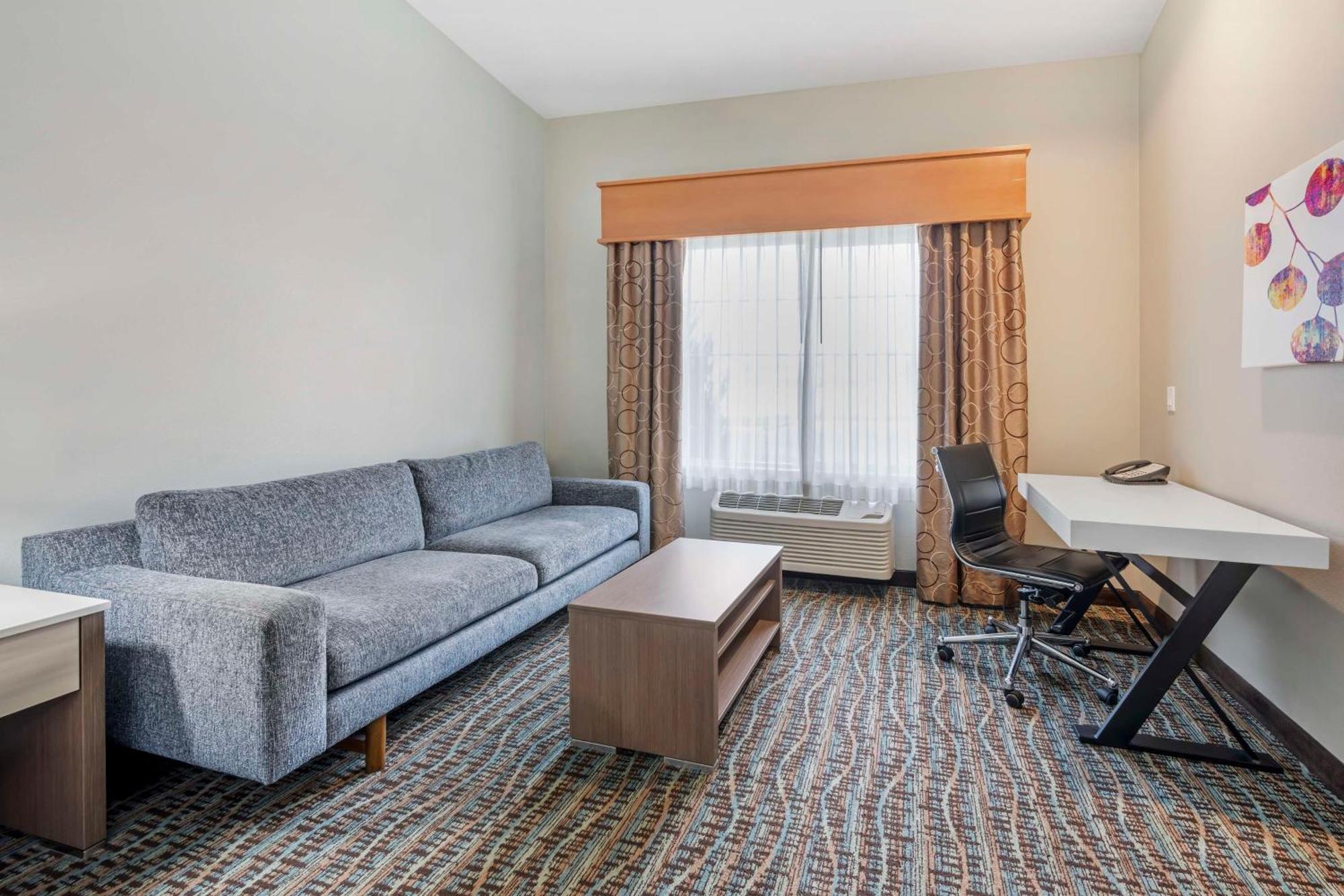 Best Western Plus Peppertree Inn At Omak Buitenkant foto