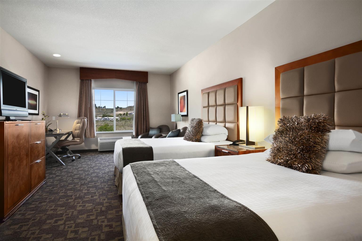 Best Western Plus Peppertree Inn At Omak Buitenkant foto