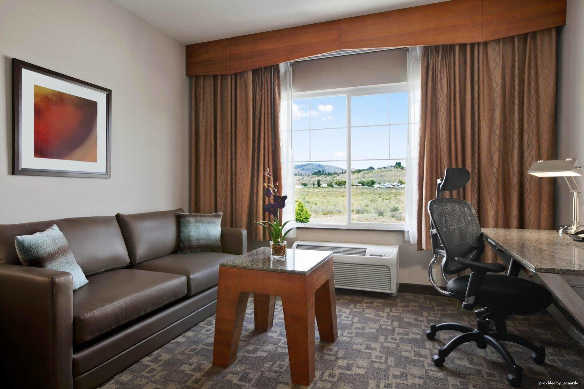 Best Western Plus Peppertree Inn At Omak Buitenkant foto
