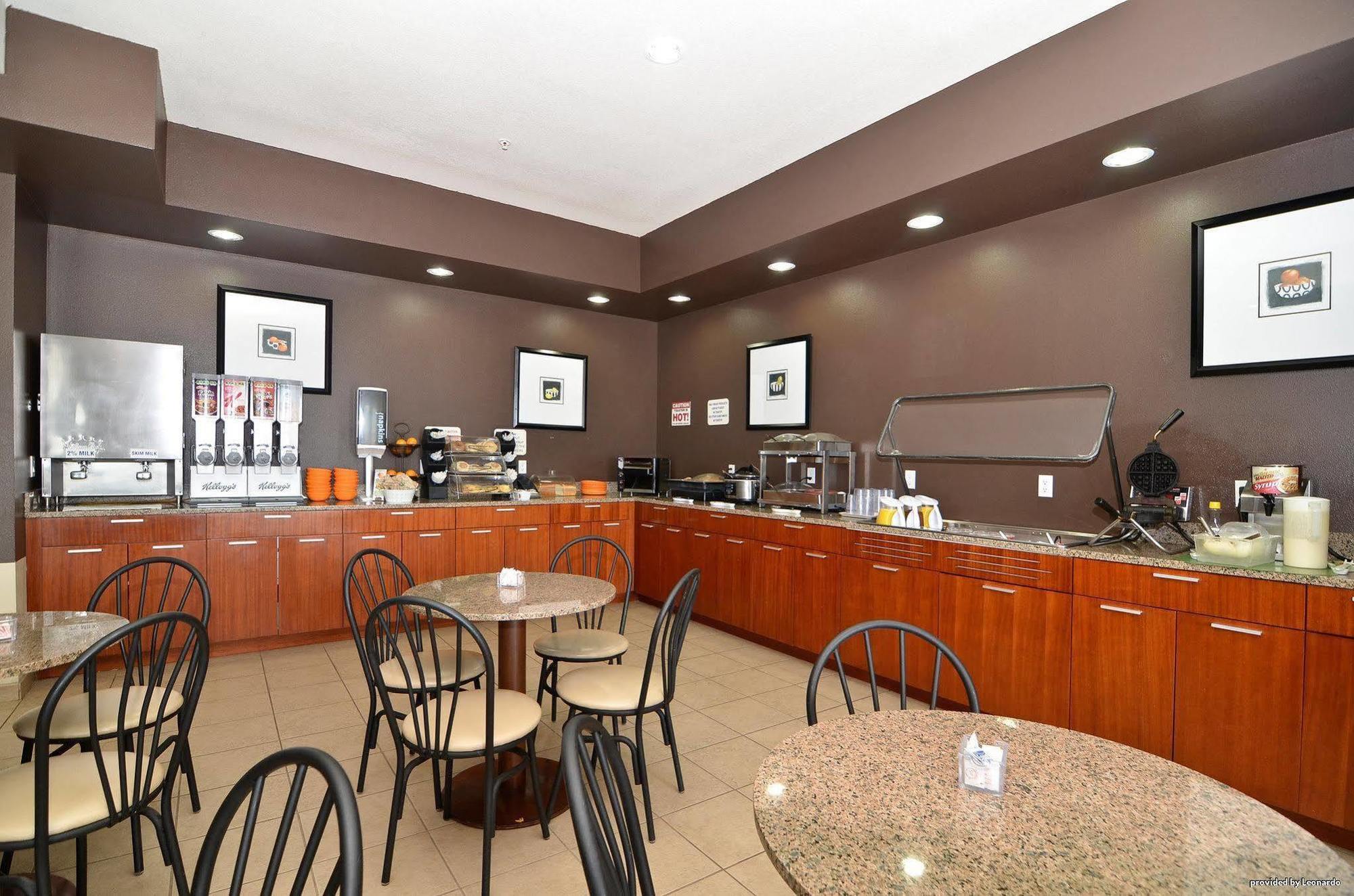 Best Western Plus Peppertree Inn At Omak Buitenkant foto